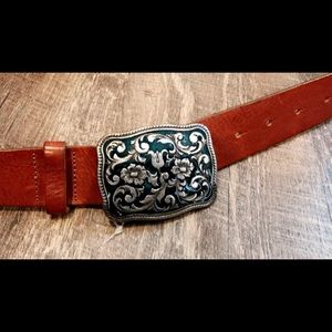 Gap leather belt